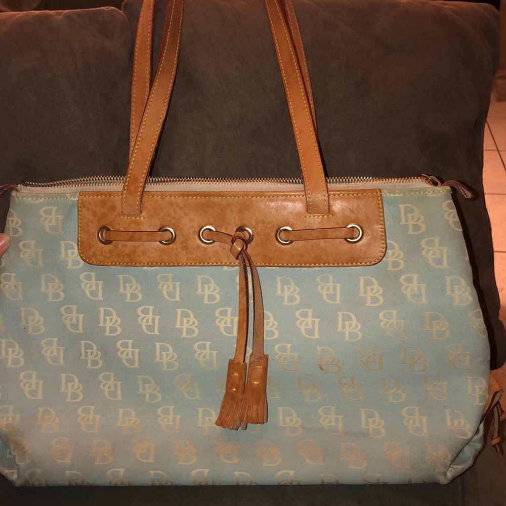 Dooney & Bourke Bag